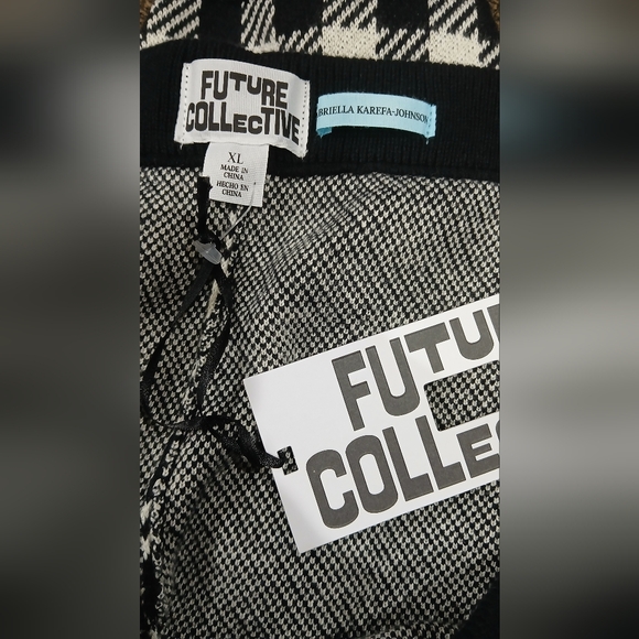 Black and White Checkered Women Shorts - Picture 5 of 9